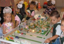 Настольно-напольная игра (магнитно-маркерный макет) "Азбука дорог" + комплект тематических магнитов - «globural.ru» - Рузаевка