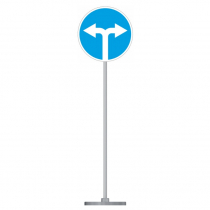 Знак дорожный "Движение направо или налево" 4.1.6 типоразмер 40 на стойке с основанием 3кг - «globural.ru» - Рузаевка