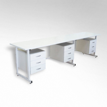 Стол 3-х тумбовый для лабораторных работ 2500*600*850 ЛДСП - «globural.ru» - Рузаевка